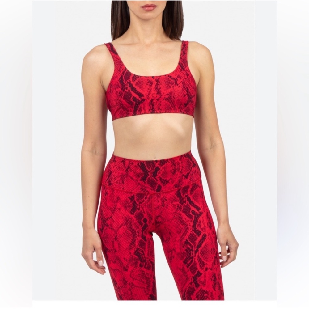 ALO Yoga Snakeskin Red Vapor Set LIMITED EDITION - Picture 2 of 11